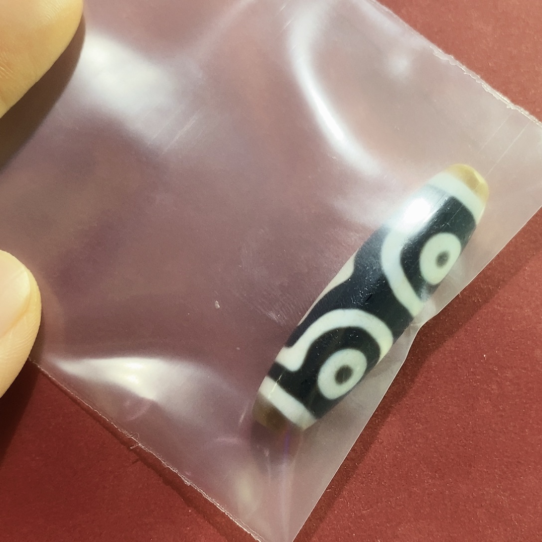 白***茶玛瑙/玉髓未镶嵌颈饰行运臻品顶料三眼