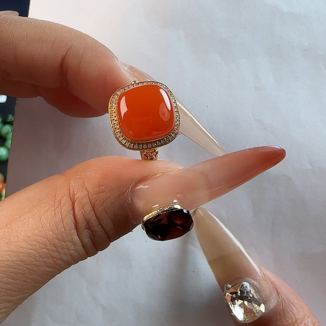 和田玉戒指18K金镶嵌