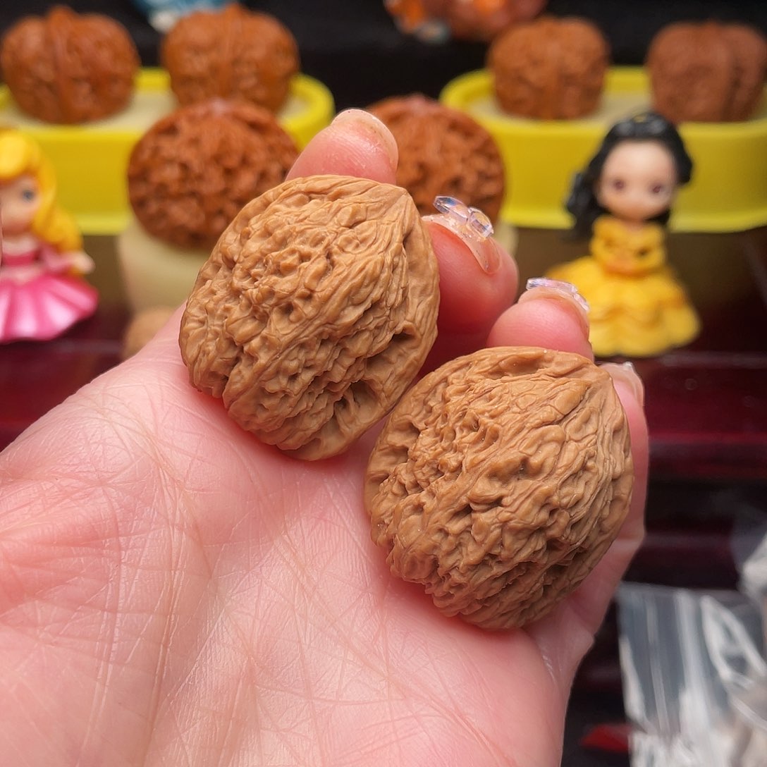 文玩核桃吊坠30高炮南疆全品