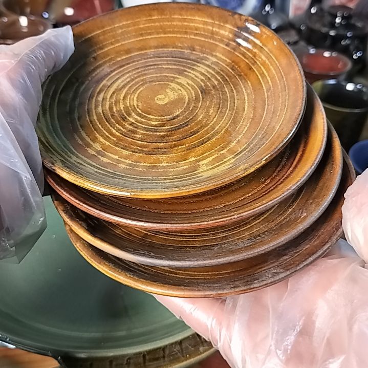 盘瓷片陶瓷杯盘壶碗都有