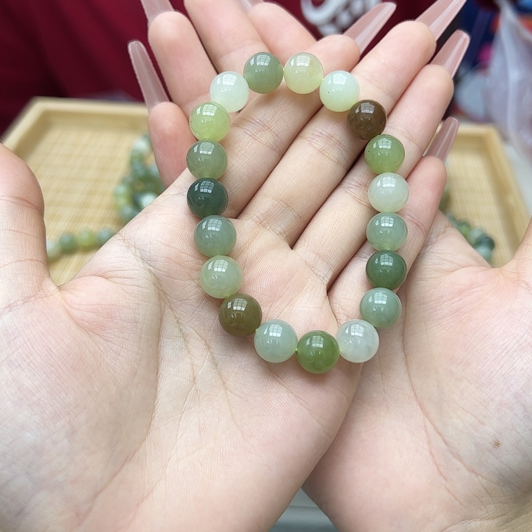 和田玉未镶嵌手串