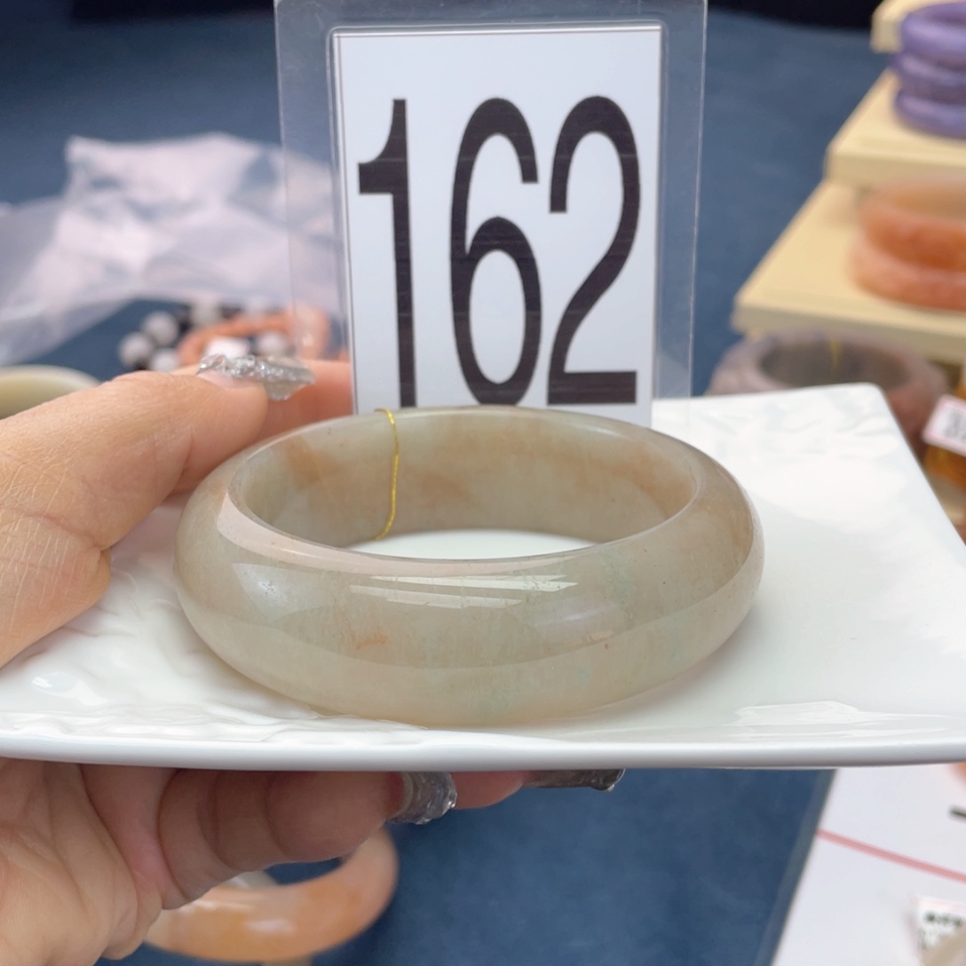 石英质玉未镶嵌手镯60.8