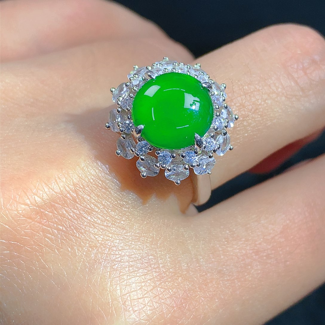 翡翠颈饰银S925镶嵌吊坠