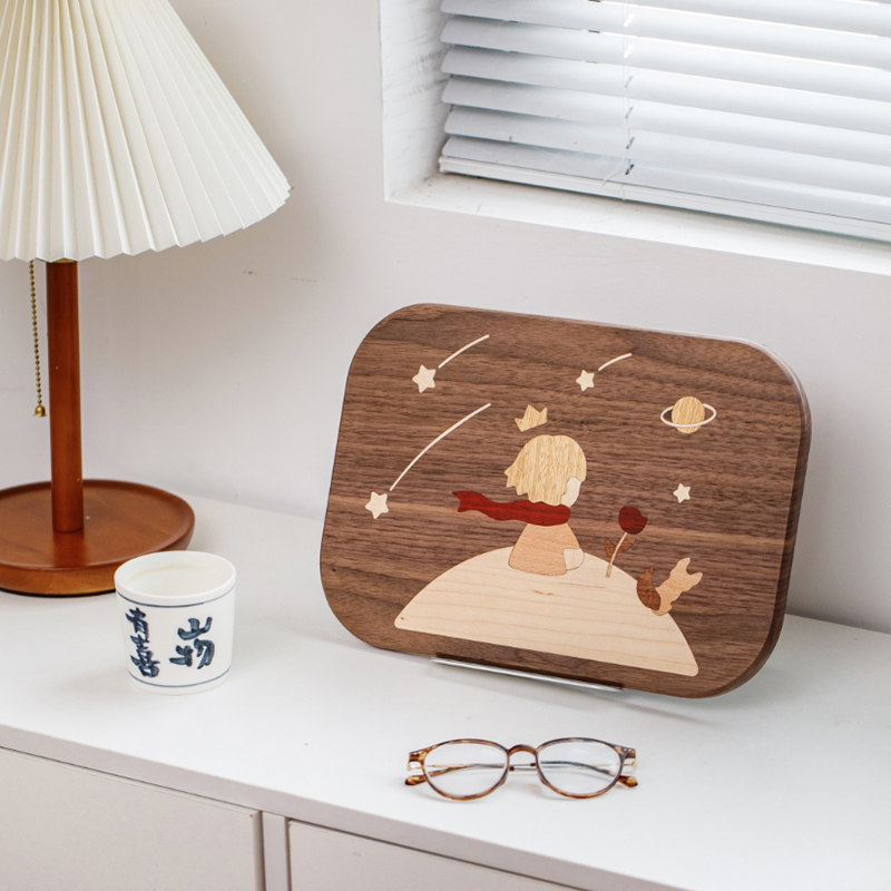 小王子阅读架北美黑胡桃升降旋转平板笔记本电脑架 卡通童话摆件