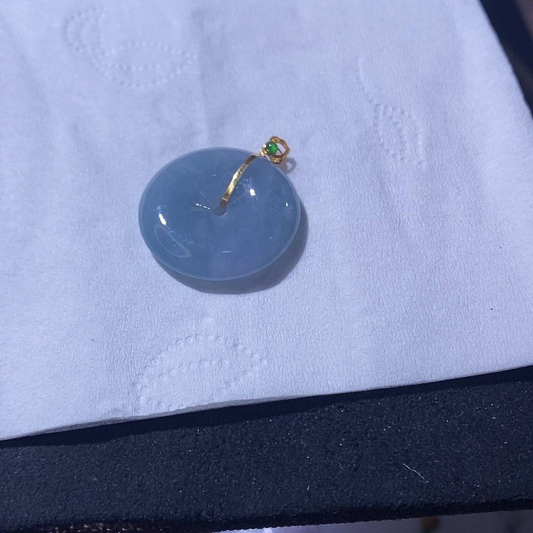 翡翠吊坠(不含链)18K金镶嵌芸**乐