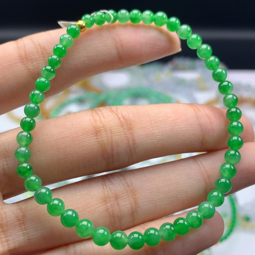 翡翠手链未镶嵌卡