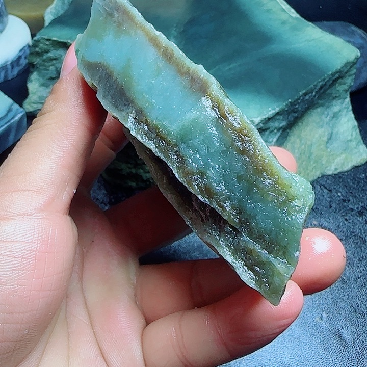 和田玉（糖玉）未镶嵌珠宝奇石