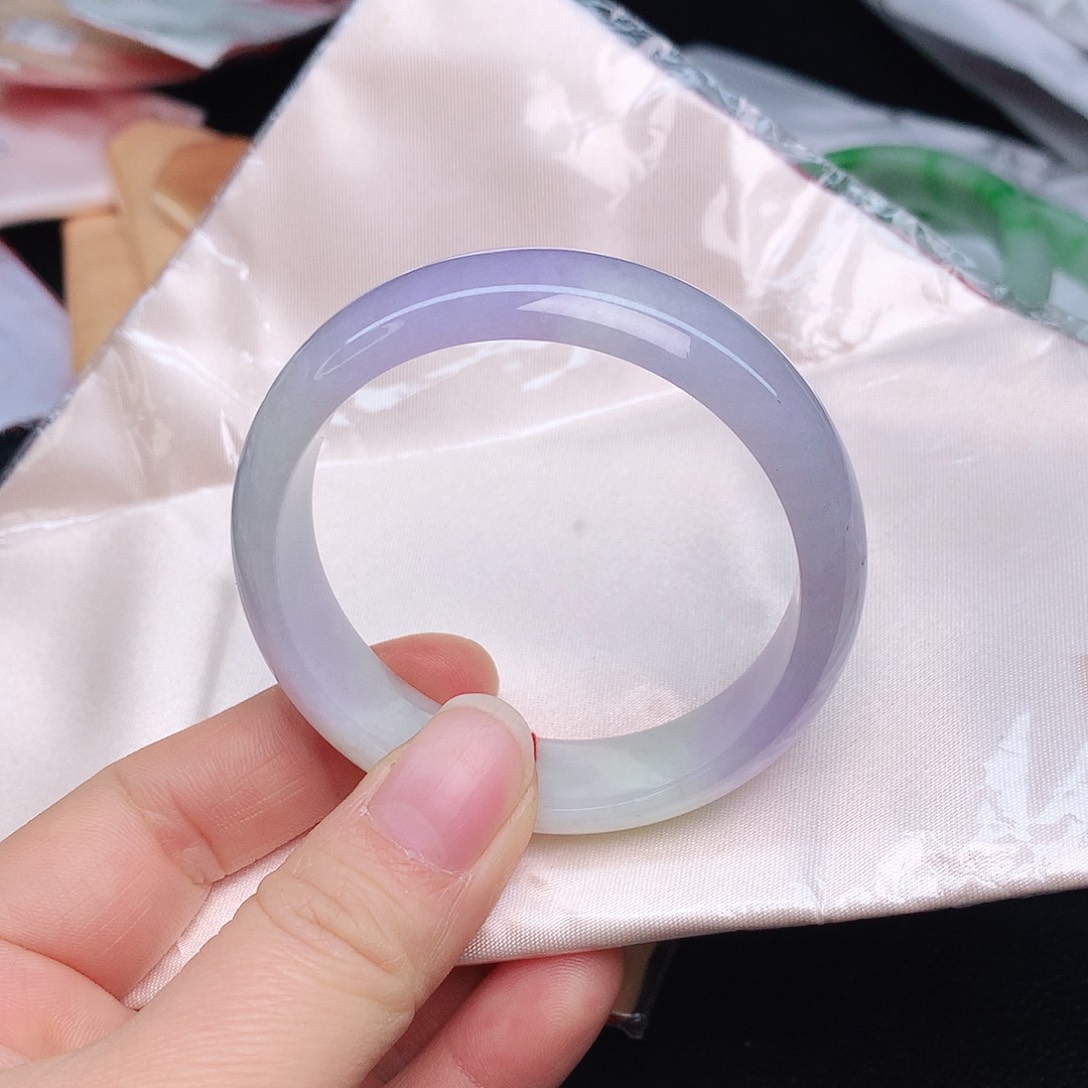 翡翠手镯未镶嵌穗***！8325cvvbbn