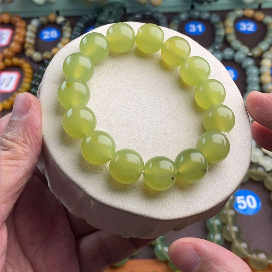 蛇纹石玉手串未镶嵌