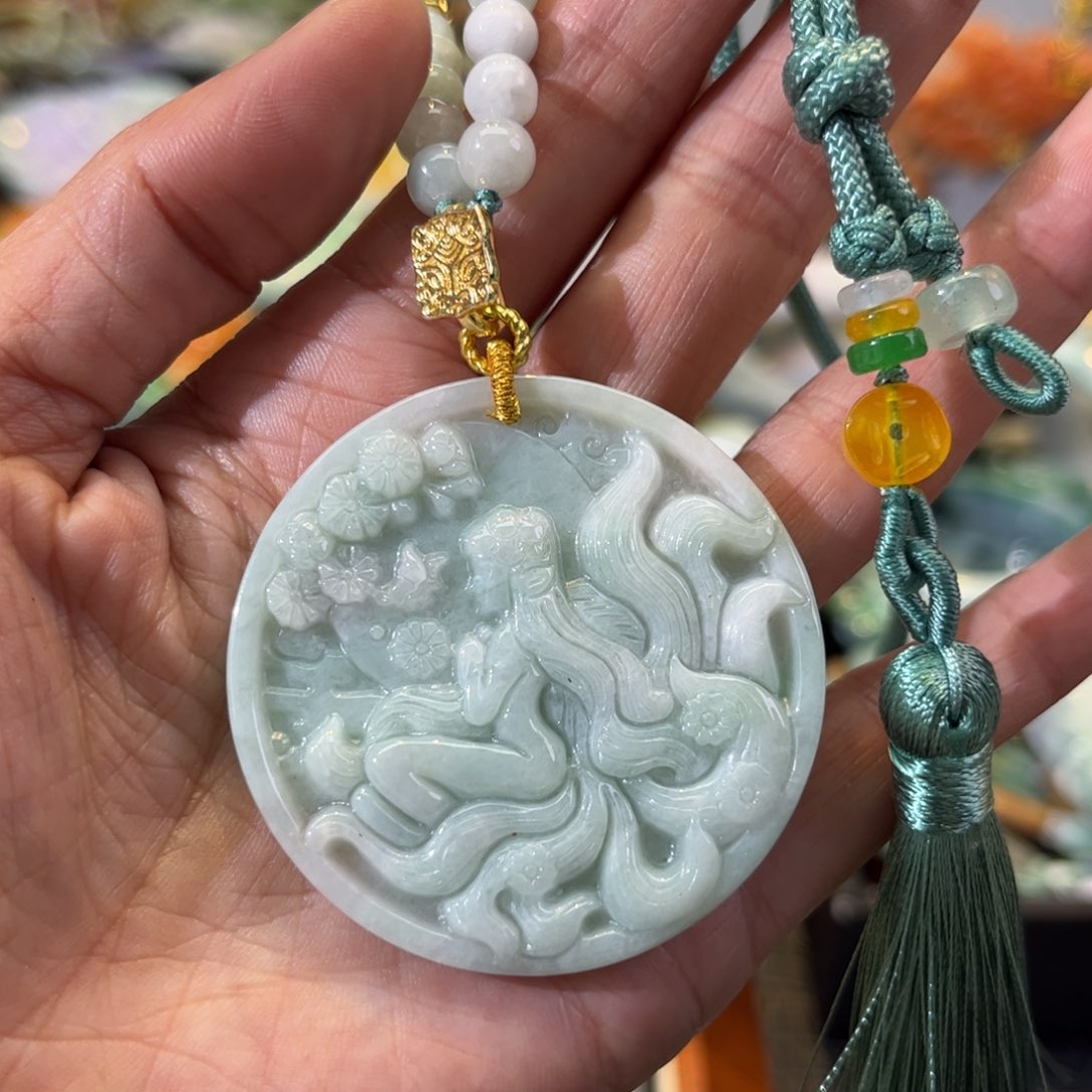 翡翠颈饰未镶嵌待编款