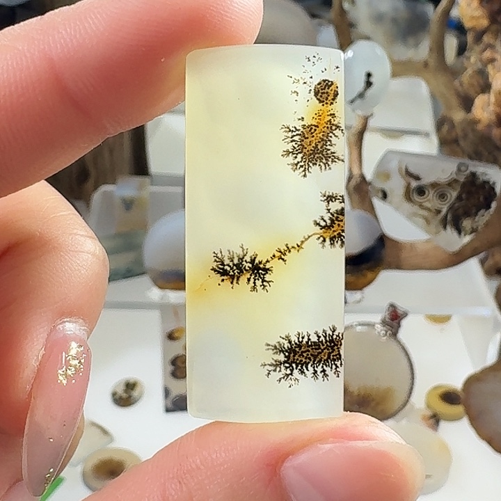 玛瑙/玉髓未镶嵌珠宝奇石