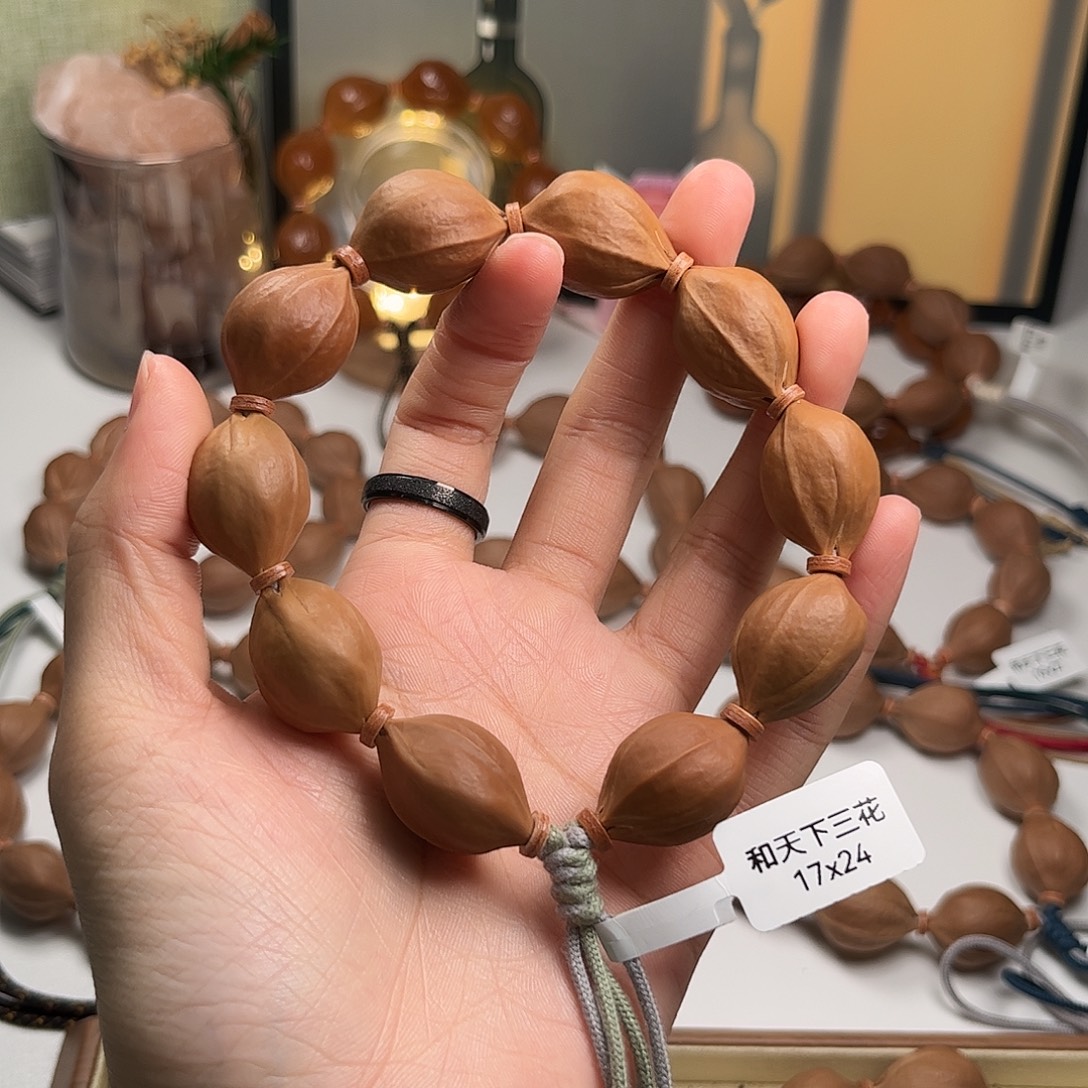 Z***H橄榄核吊坠梅林铁核1724