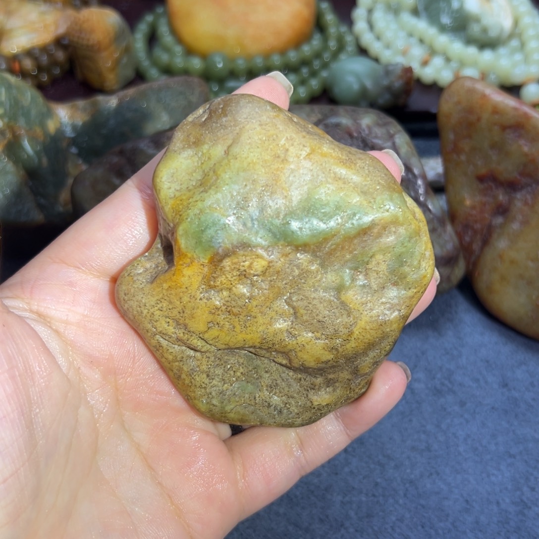 和田玉未镶嵌珠宝奇石