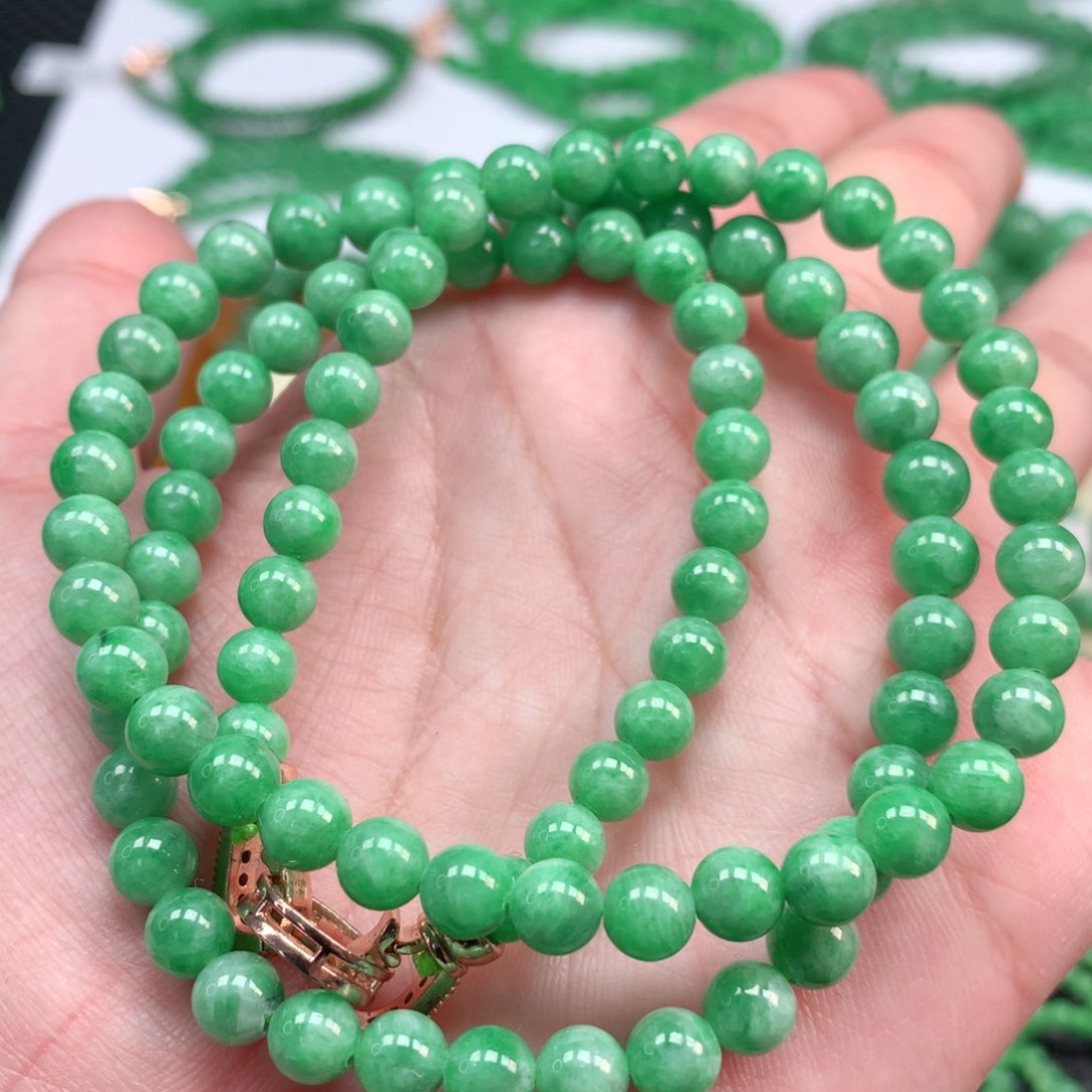 翡翠手链未镶嵌翡翠