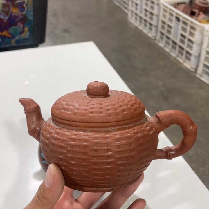 紫砂茶壶老厂紫砂壶一件。