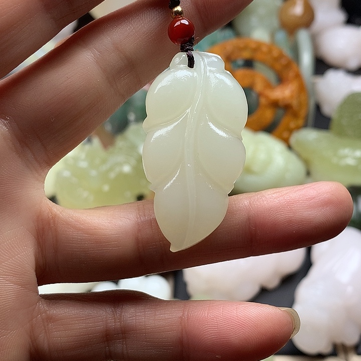 和田玉（青白玉）未镶嵌颈饰