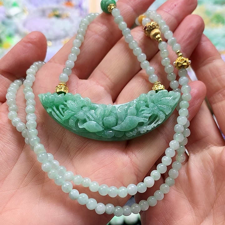 翡翠颈饰未镶嵌吊坠