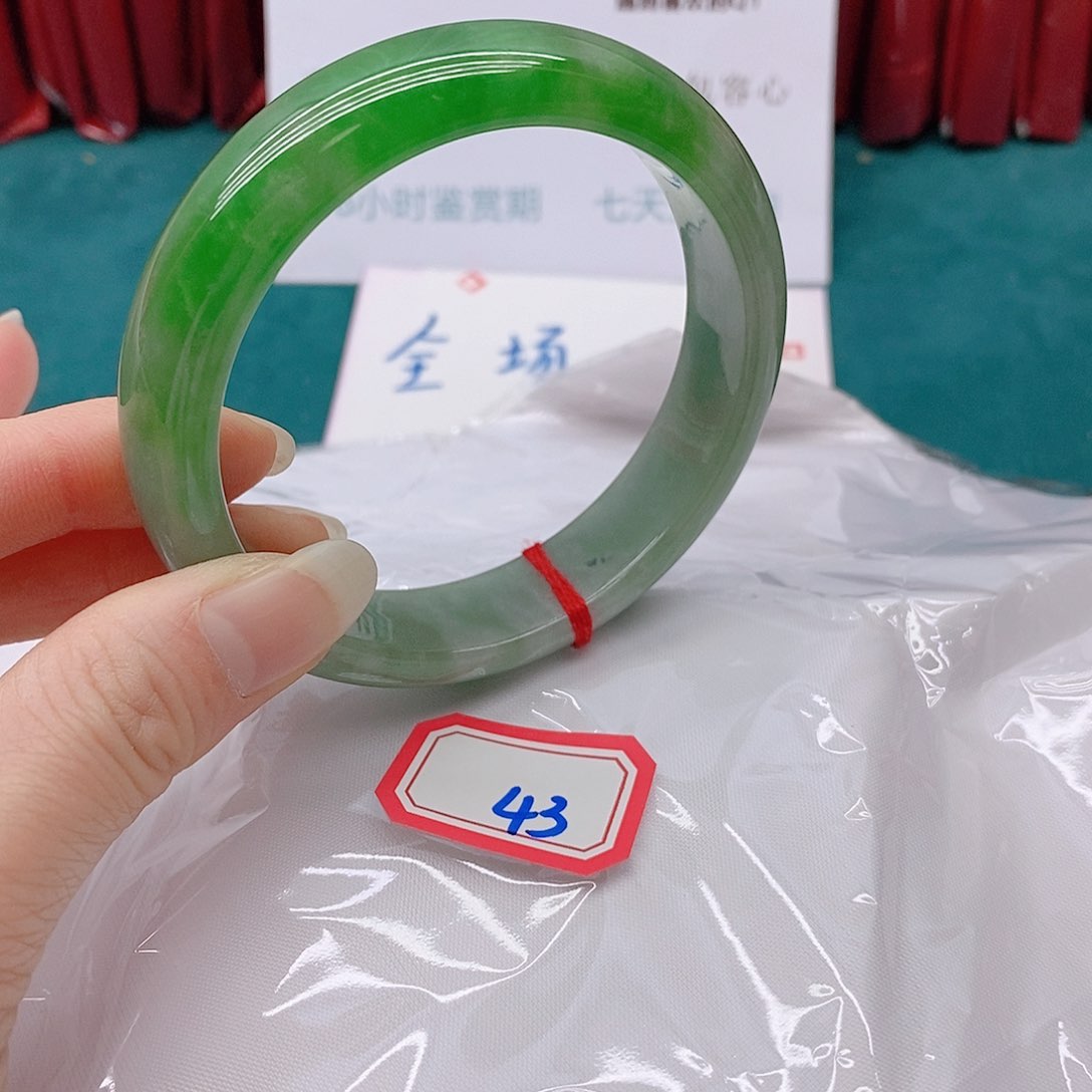翡翠手镯未镶嵌暖*43333333