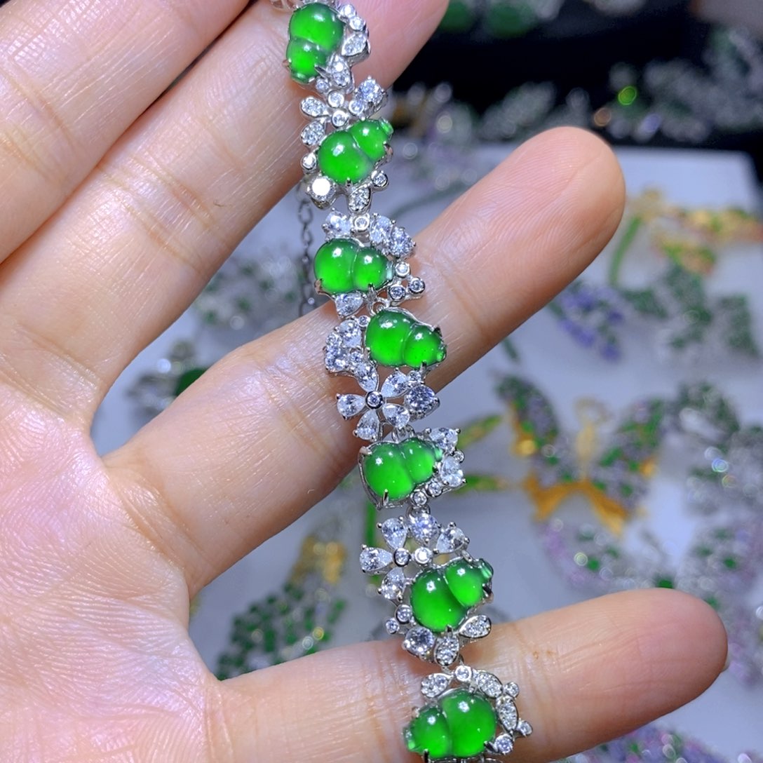 翡翠颈饰银S925镶嵌天然翡翠