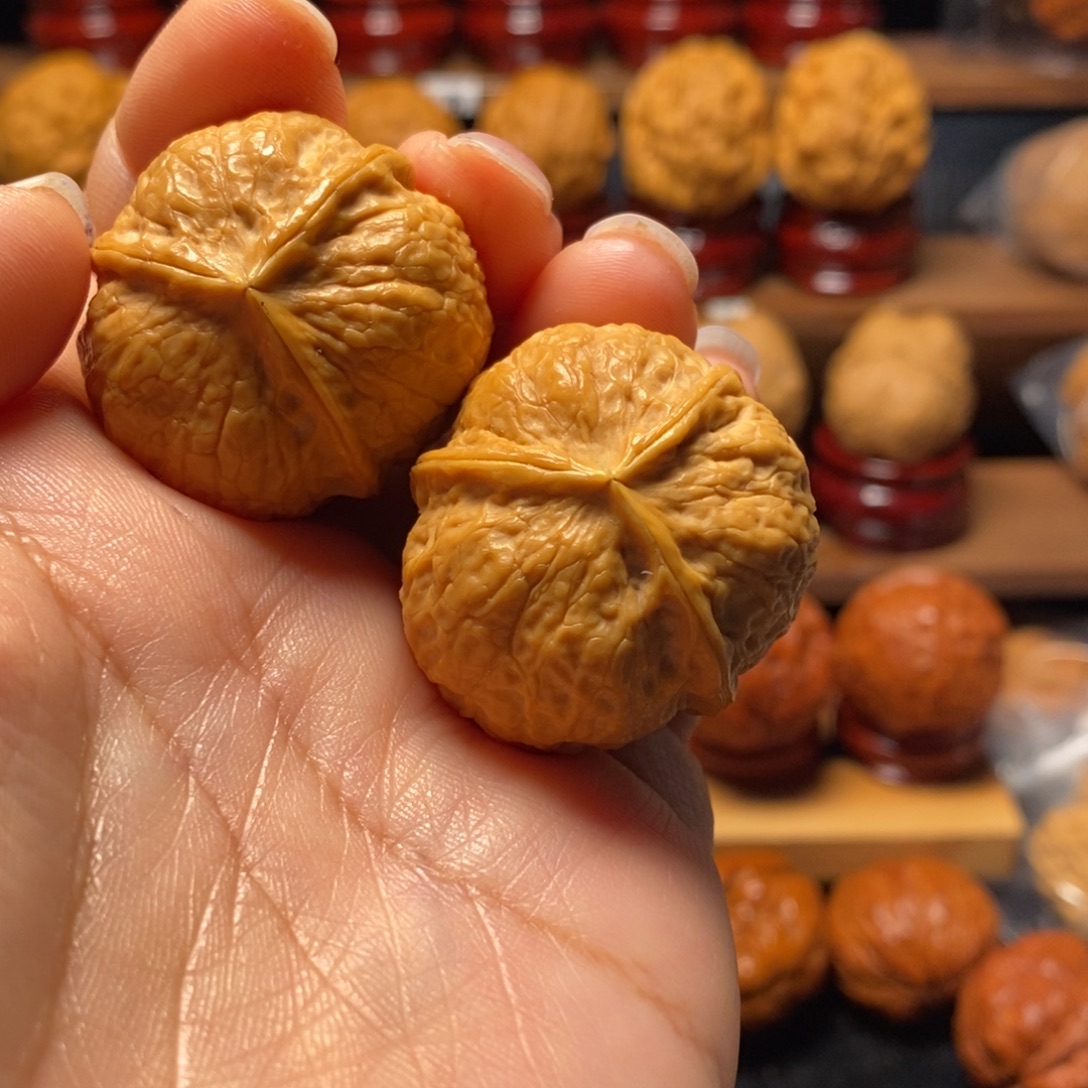 把件文玩核桃三棱35尺