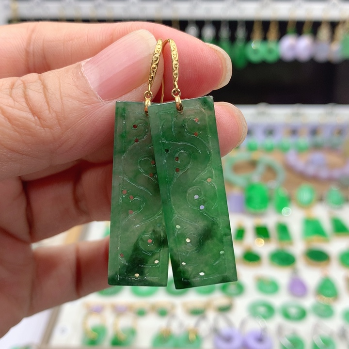 翡翠18K金镶嵌耳饰