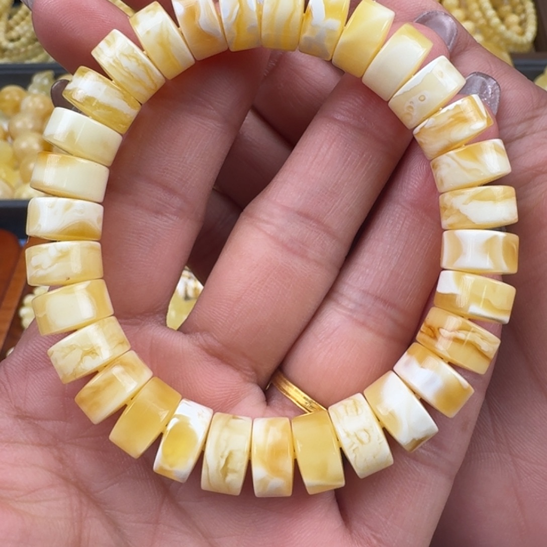 琥珀未镶嵌裸石11m   质检加10