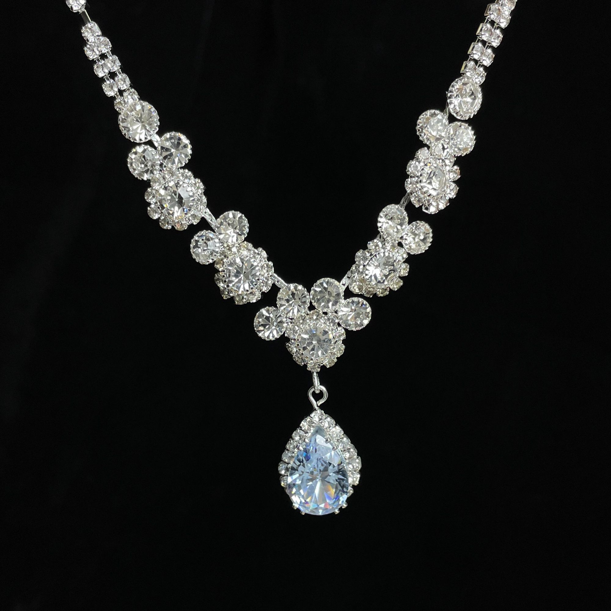 【生日必戴】轻奢锆石项链生日成人礼晚宴· 猫咪圆舞曲（送耳钉）