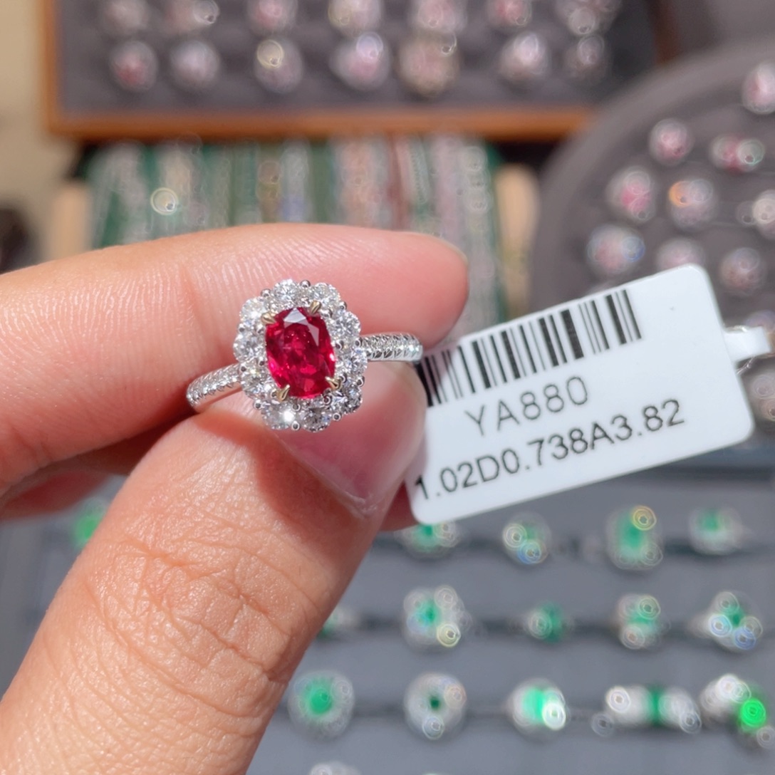 红宝石戒指18K金镶嵌1.02ct 无烧鸽血