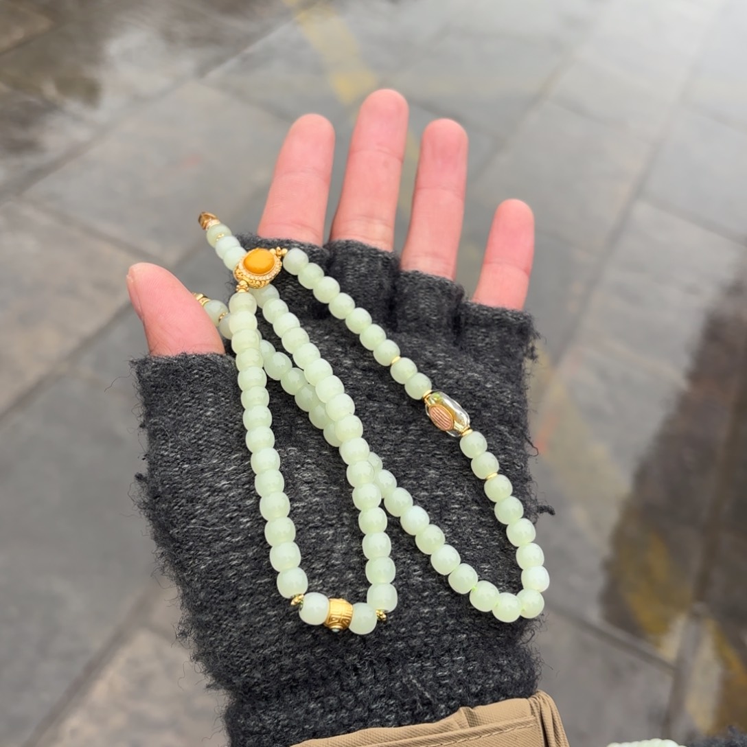 和田玉颈饰未镶嵌