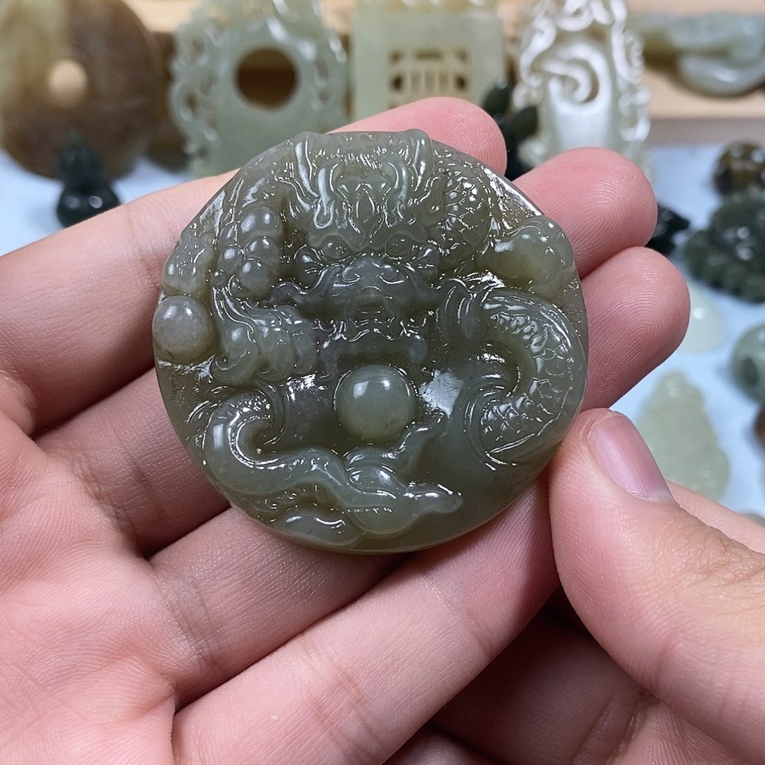 和田玉未镶嵌挂件