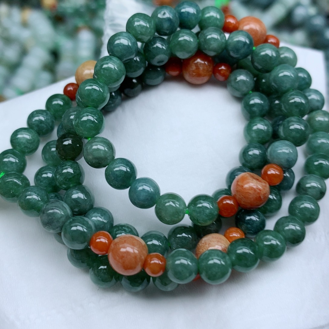 翡翠颈饰未镶嵌手串