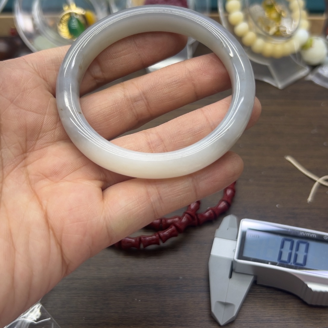 和田玉未镶嵌手镯55.7圈围616