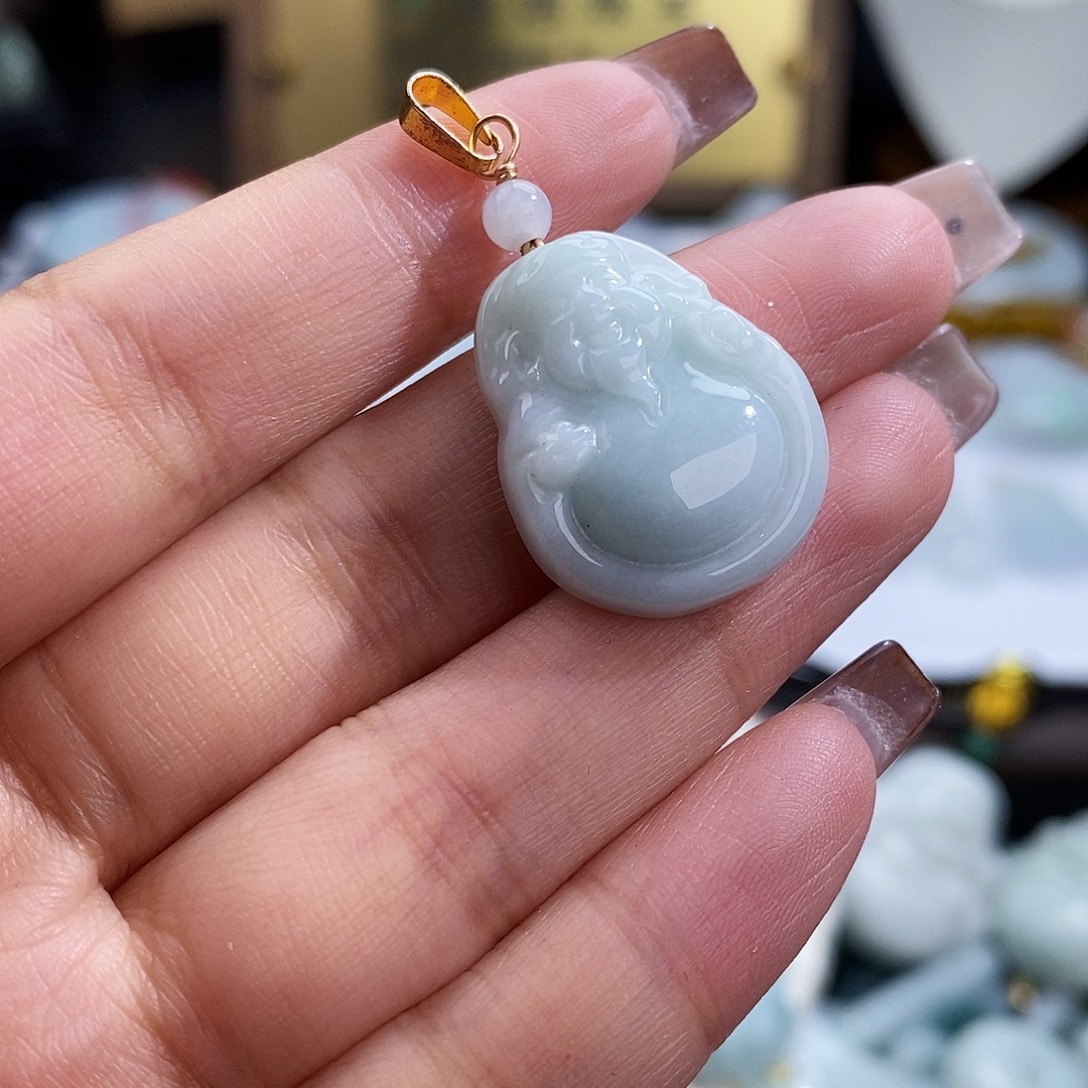 翡翠未镶嵌颈饰7533