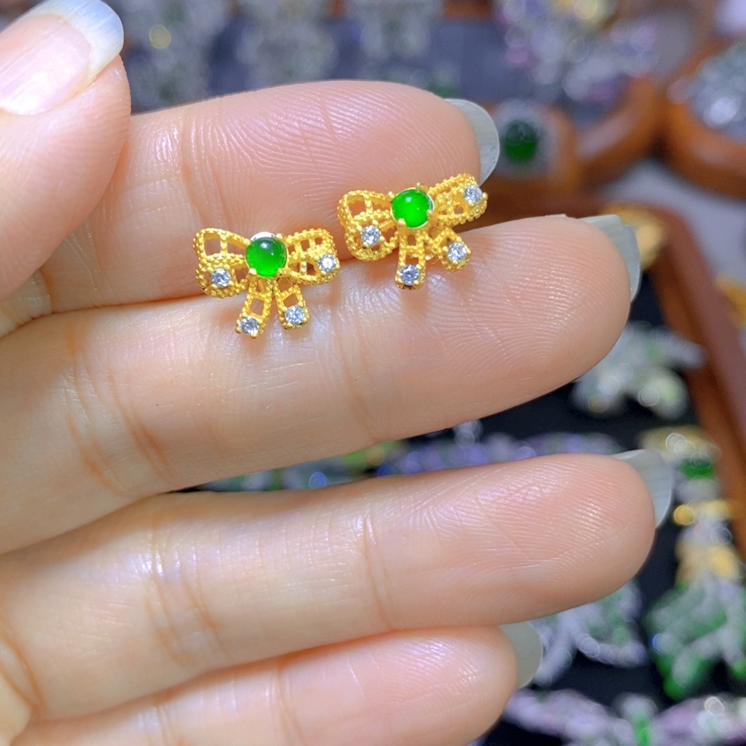 翡翠颈饰银S925镶嵌天然翡翠