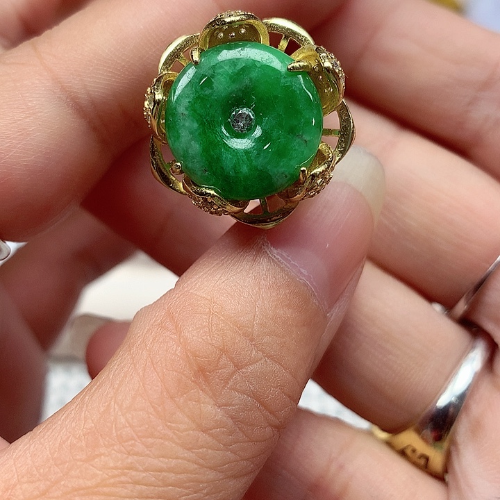 翡翠银S925镶嵌颈饰翡翠