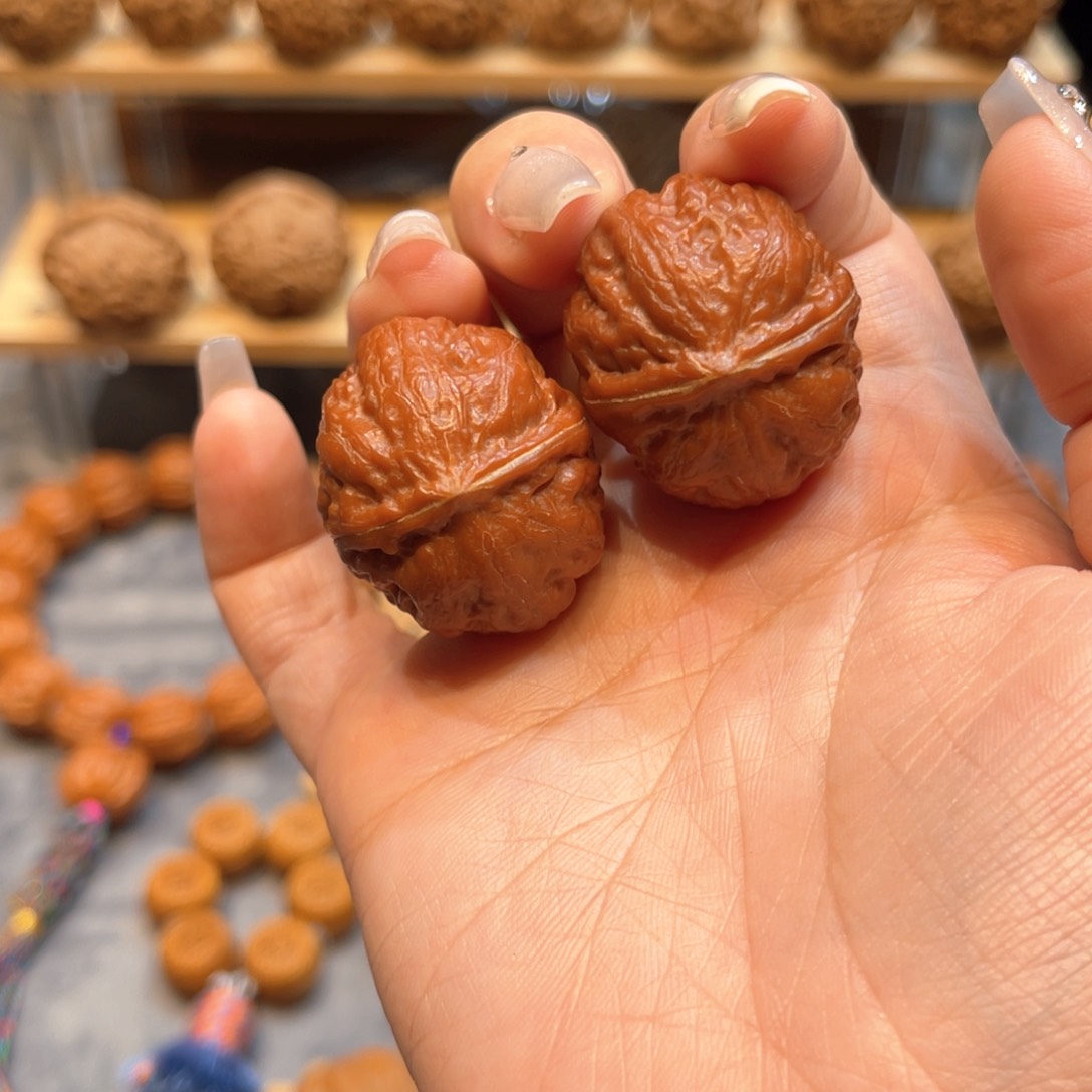 文玩核桃把件红皮将军肚