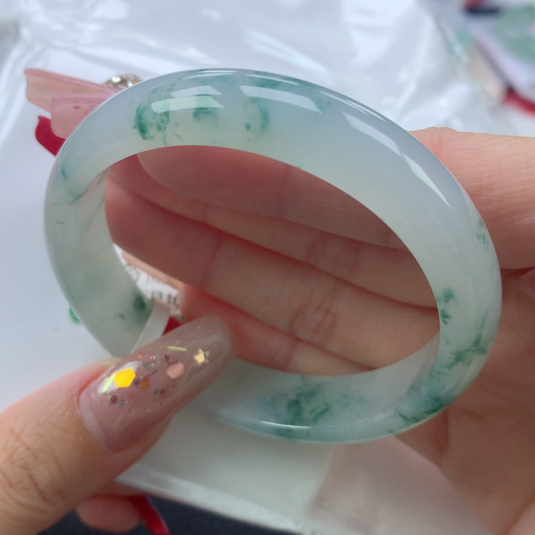 翡翠手镯未镶嵌56.8贵妃