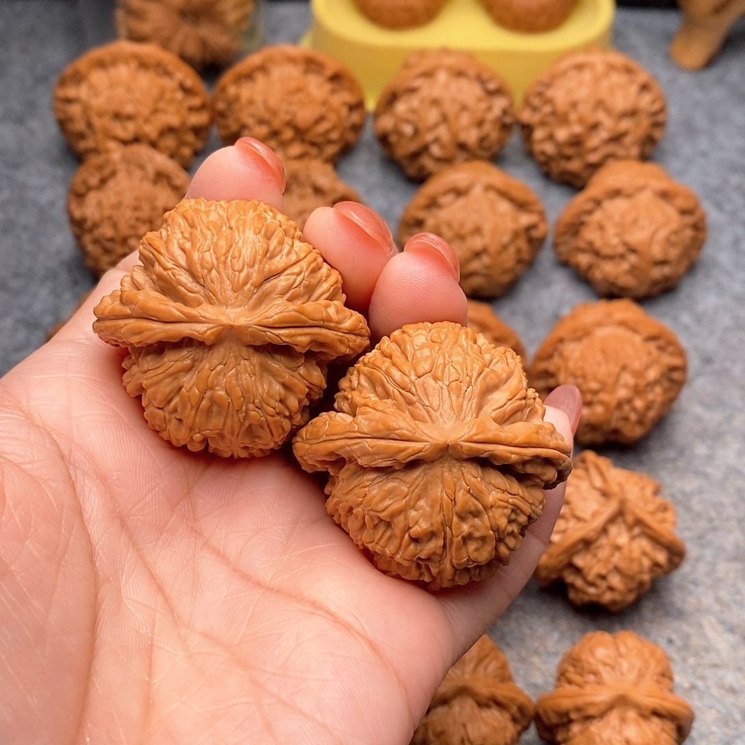 文玩核桃把件精品白狮子41.5全品