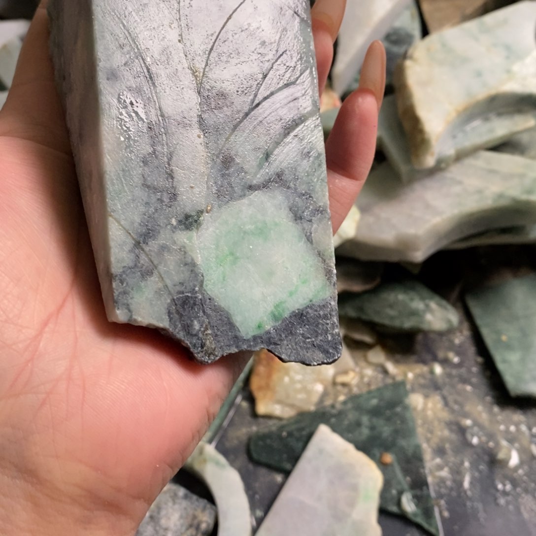 颈饰未镶嵌翡翠天然翡翠