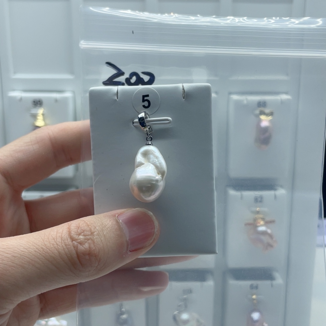 淡水珍珠颈饰合金