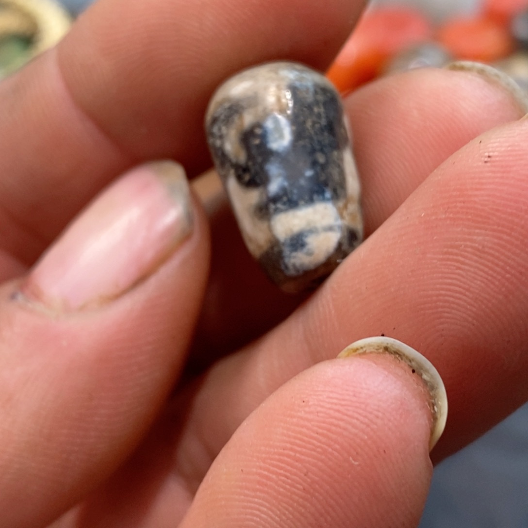 DIY琉璃珠子的颜色也很漂亮