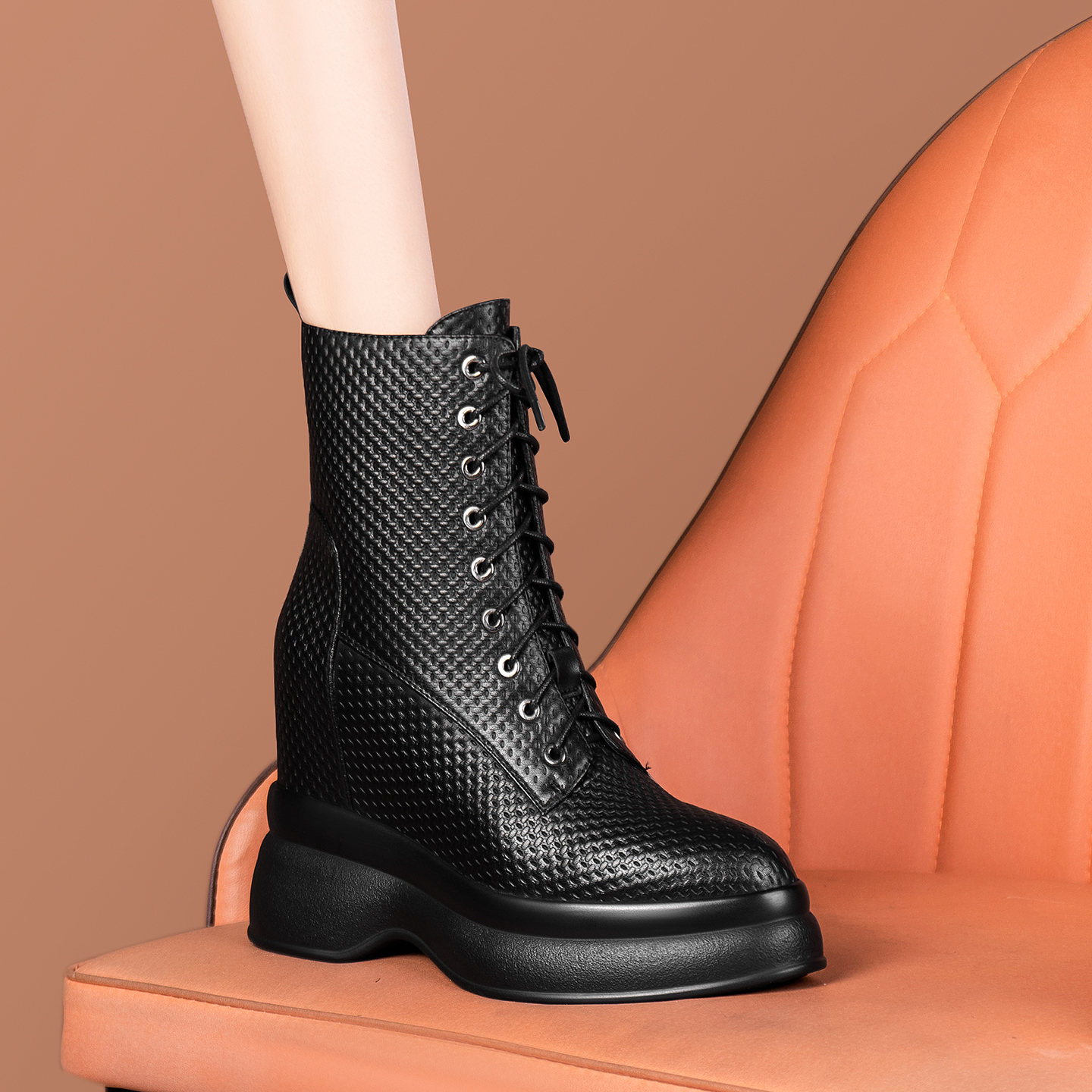 洋气系带内增高短靴女真皮春秋单靴新款坡跟圆头厚底马丁靴不累脚