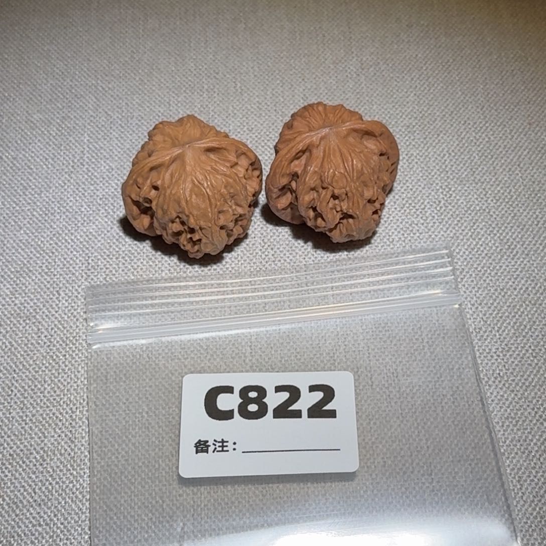 文玩核桃吊坠野狼822