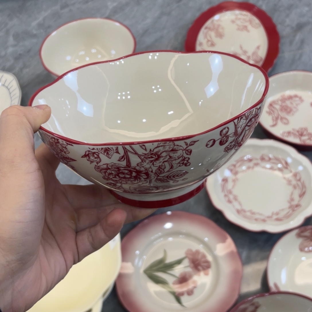 陶瓷微瑕餐具介意勿拍，满18飞！