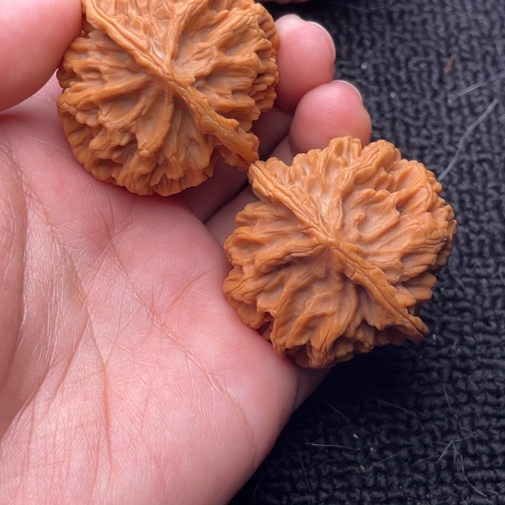 吊坠文玩核桃文玩核桃19