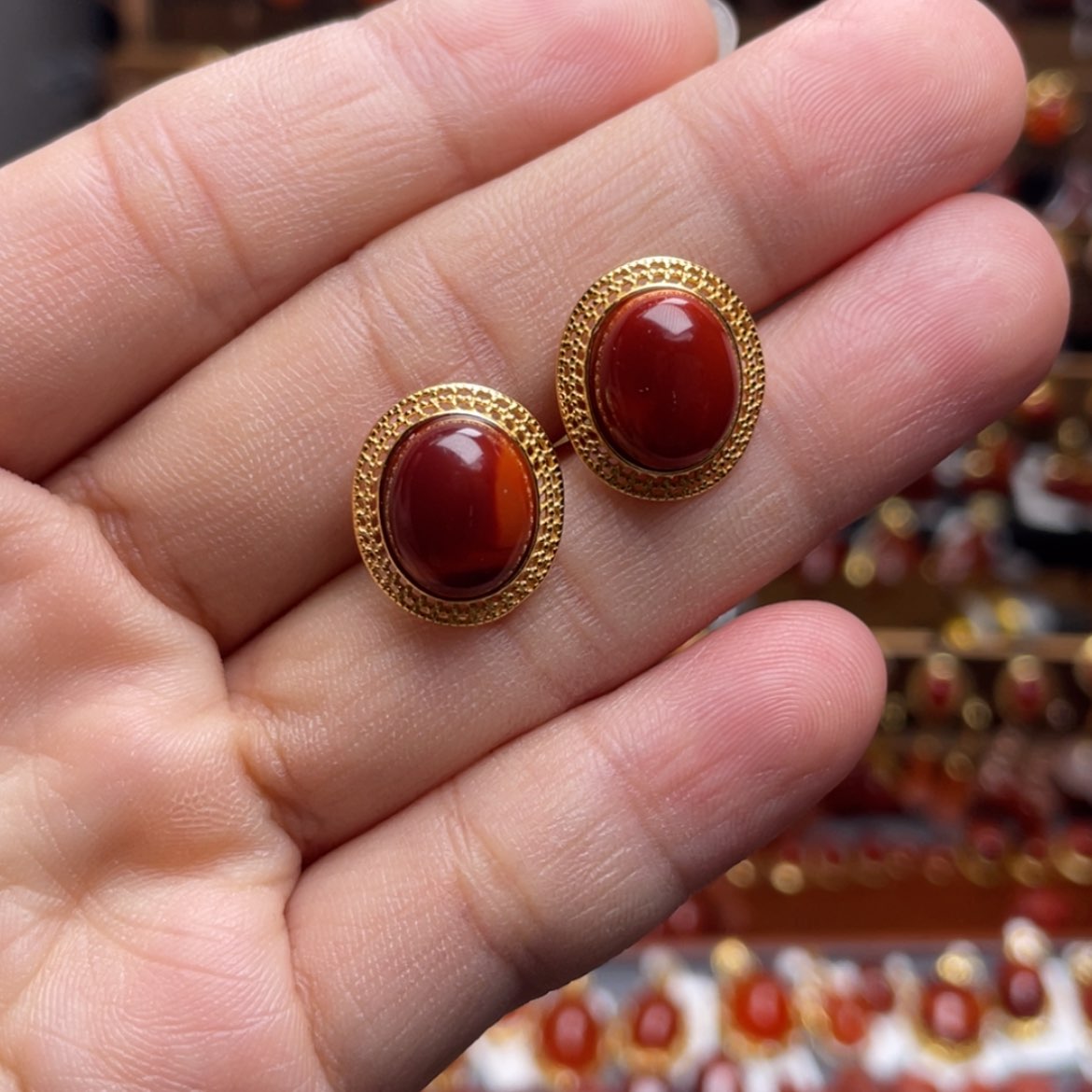 【闪购商品】银S925镶嵌牛血红蛋面耳钉南红玛瑙一**集