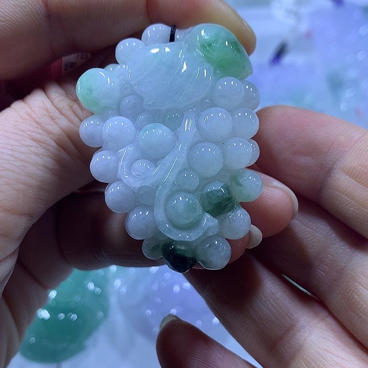 翡翠未镶嵌颈饰天然翡翠A货吊坠
