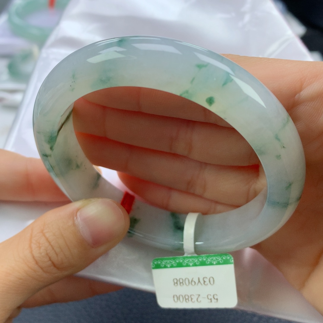 翡翠手镯未镶嵌55.7正