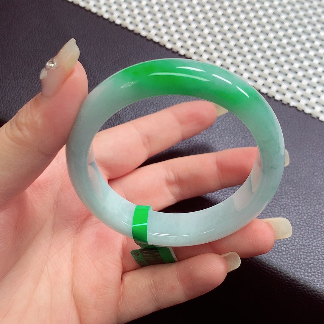 翡翠手镯未镶嵌Y*T翡翠
