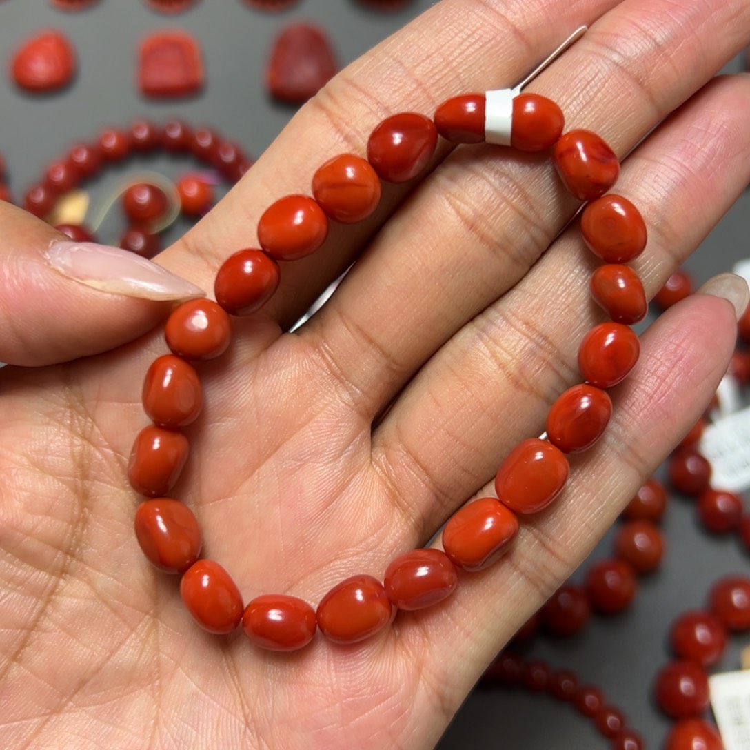 南红玛瑙未镶嵌手串 柿子锦随型 约7mm 油润